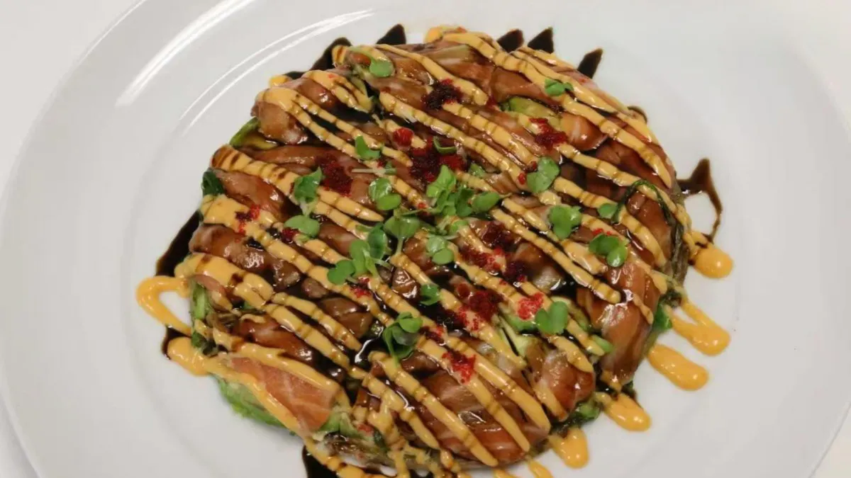 Lobster Pizza at Fujiyama，a Japanese Restaurant in Brookfield